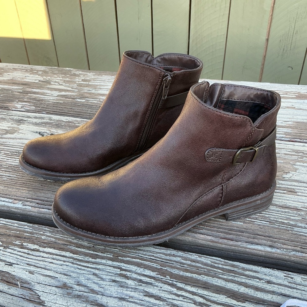 Baretraps Caine Women Ankle Boot Brown Faux Leather Winter Fall Boots Size 6.5
